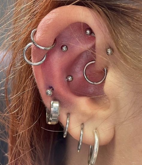 Grunge Piercings Aesthetic, Standard Lobe Piercing, Ear Piercing Set Up Goth, Body Modification Aesthetic, Heavily Pierced Ears, Emo Ear Piercings, Ear Piercings With Gauges, Piercing Set Up, Silver Ear Piercings