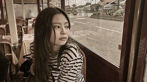 Blackpink Landscape, Jennie Landscape, Jennie Brown, Jennie Vintage, Jennie Pfp, Jennie Pics, Blackpink Quotes, Jennie Dark, Pp Wa