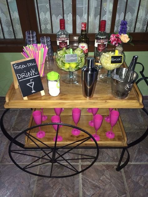 House Party Aesthetic Ideas, 18th Party Ideas, Sunset Party, 20th Birthday Party, 21st Party, 30th Bday, 22nd Birthday, 18th Birthday Party, Neon Party