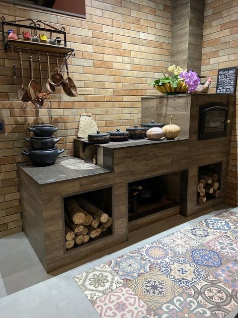 Outdoor Cooking Area, Wood Stove Cooking, Outdoor Kitchen Decor, Outdoor Kitchen Plans, Casa Country, Casa Vintage, Rocket Stoves, Diy Outdoor Kitchen, Village House Design