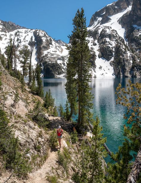 Idaho Adventure, Southern Idaho, Sawtooth Mountains, Idaho Travel, Oregon Hikes, Adventurous Things To Do, Mountain Landscape Painting, Largest Waterfall, Hiking Destinations