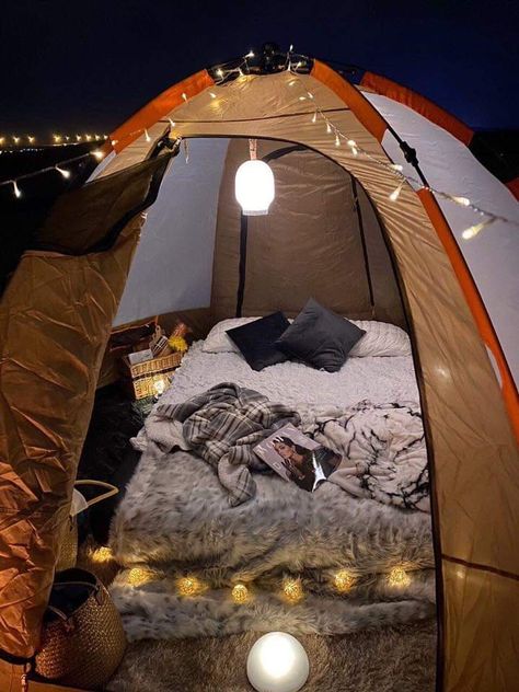 Tent Camping Tips, Camping Setup Ideas, Tent Camping Aesthetic, Camping With Family, Camping Date, Camping Tips And Tricks, Cool Camping Gadgets, Best Tent, Camping Essentials List