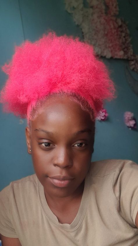 Pink Natural Hair Black Women, Pink 4c Hair, Pink Natural Hair, Puff Natural Hair, Natural Hair Black Women, Cotton Candy Pink Hair, Pineapple Hairstyle, Natural Hair Puff, Peekaboo Hair Colors