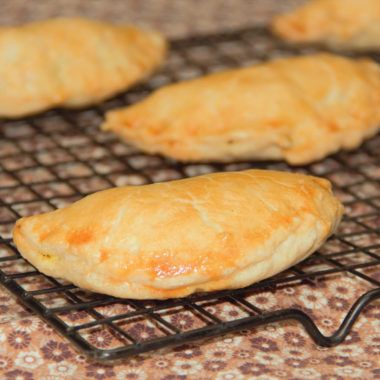 Vegetable Pasties | Bush Cooking Vegetable Empanadas, Vegetable Pasties, Veggie Rolls, Pasties Recipes, Vegan Pastries, Hand Pie Recipes, Meatless Monday Recipes, Winter Vegetables, Light Snacks