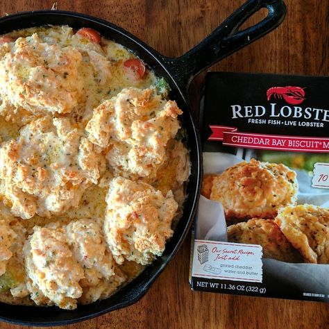 Chicken Pot Pie with Red Lobster Cheddar Bay Biscuits – Heart & Homestead Red Lobster Biscuit Mix, Gluten Free Chicken Pot Pie, Biscuit Chicken Pot Pie, Red Lobster Cheddar Bay Biscuits, Red Lobster Biscuits, Pot Pie Casserole, Chicken Pot Pie Casserole, Cheddar Bay Biscuits, Frugal Recipes