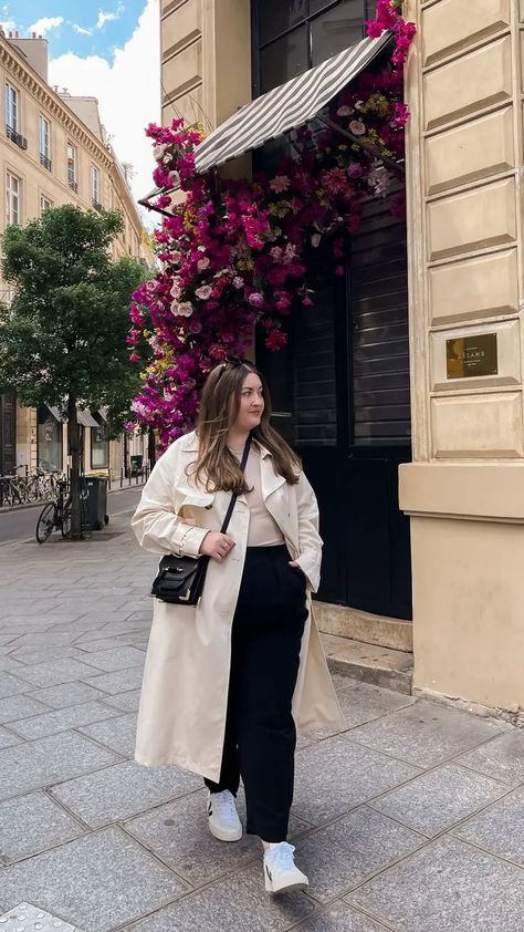 Plus Size Paris Outfit Inspo Paris Outfits Spring, Plus Size Airport Outfit, Travel Outfit Plus Size, Paris Spring Fashion, Paris Outfit Ideas, Plus Size Winter Outfits, Plus Size Fall Outfit, Classic Style Outfits, Look Plus Size