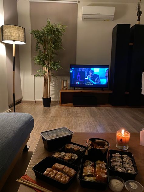 sushi night at home Sushi Date Night At Home Aesthetic, Sushi Night At Home Aesthetic, Sushi Movie Night, Sushi Date At Home, Sushi At Home Aesthetic, Date Night Food At Home, Movie At Home Aesthetic, Home Dinner Aesthetic, Sushi Date Night At Home