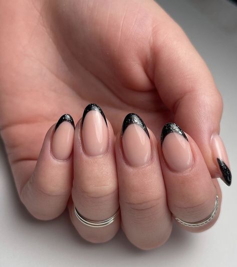 Pumpkins Nails, Christmas Nail Designs Acrylic, Leaves Nails, Black Chrome Nails, Nail Growth Tips, Trendy Fall Nails, Autumn Manicure, Hoco Nails, Fall Nail Design