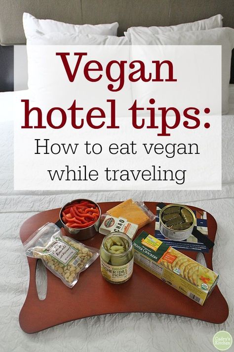 Travel Breakfast, Vegan Road Trip Meals, Vegan Hotel Room Meals, Vegan Road Trip Snacks, Vegan Travel Snacks, Roadtrip Vegan Snacks, Vegan Road Trip Food, Easy Vegan Travel Meals, Plant Based Road Trip Food