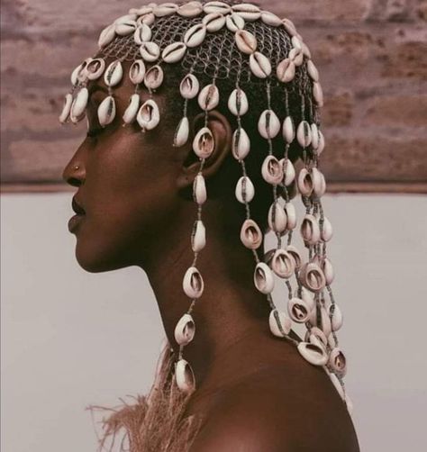 Shell Braids, Shells In Hair, Braids With Shells, African Hair Jewelry, Black Royalty, Look Festival, Vintage Black Glamour, Photoshoot Themes, Instagram C