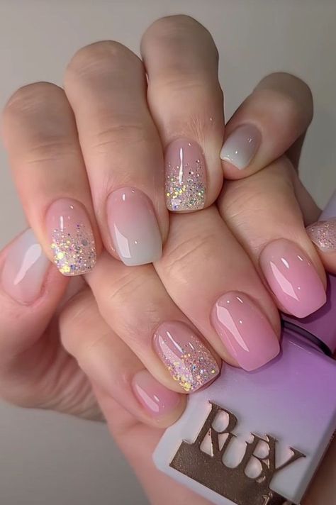 Hi my name is Tijana, I come from Serbia and I am a professional nail tehnician. It all startes out small but now I have my own small nails salon called 'Flawless'. The difference between me and others of my profession is that I can portray anything my clients want on their nails. Elegant Touch Nails, Gel Toe Nails, Beauty Nails Design, Simple Gel Nails, Soft Nails, Elegant Nails, Chic Nails, Fancy Nails, Best Acrylic Nails