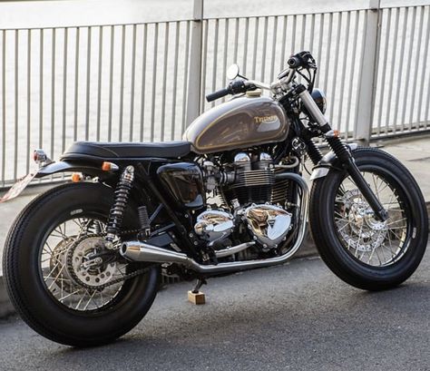 Triumph T100, Brat Bike, Bullet Bike Royal Enfield, Mt Bike, Triumph Cafe Racer, Cafe Racer Moto, Motorbike Art, Triumph Bikes, Triumph Scrambler