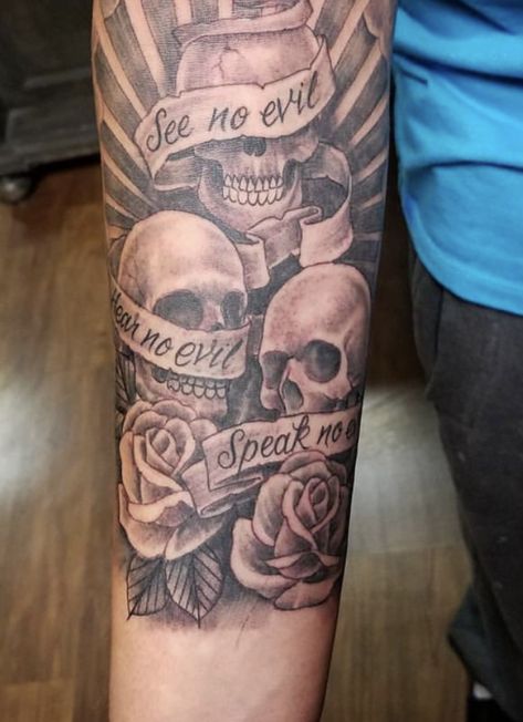 Skull Half Sleeve Tattoo Men, Skull Half Sleeve Tattoo, Sleeve Tattoo Men, Cholo Tattoo, Outer Forearm Tattoo, Band Tattoos, Knife Tattoo, Forearm Band Tattoos, Tattoo Forearm