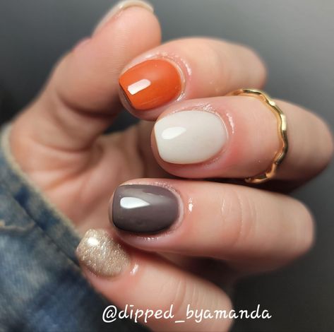 Halloween Color Nail Ideas, Short Nails Dip Powder Fall, Halloween Nail Colors Dip Powder, Dip Nails Fall 2024, Halloween Nail Color Ideas, October Dip Nails, Fall Nail Designs Mustard Yellow, Autumn Nails Dip Powder Short, Mustard Yellow Fall Nails