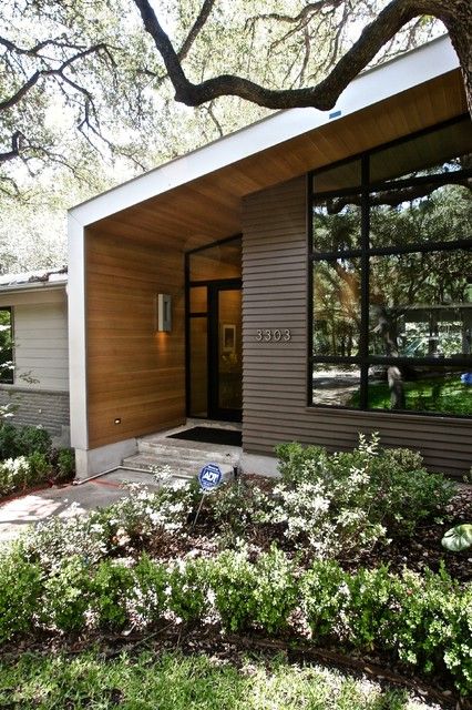 The Refined Ranch - Midcentury - Exterior - Austin - by Barley|Pfeiffer Architecture | Houzz AU Mid Century Modern Ranch Exterior, Mid Century Ranch Exterior, Modern Ranch Exterior, Midcentury Modern House Exterior, Midcentury Modern Exterior, Modern Ranch Style Homes, Mid Century Modern House Exterior, Mid Century Modern Ranch, Mid Century Modern Exterior