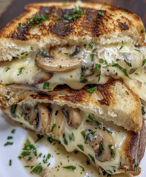 Bread Toppings Ideas, Mushroom Grilled Cheese, Mushroom Grilled, Mushroom Food, Mushroom Sandwich, Potatoes Chicken, Snack Healthy, Bread Sourdough, Recipe Breakfast