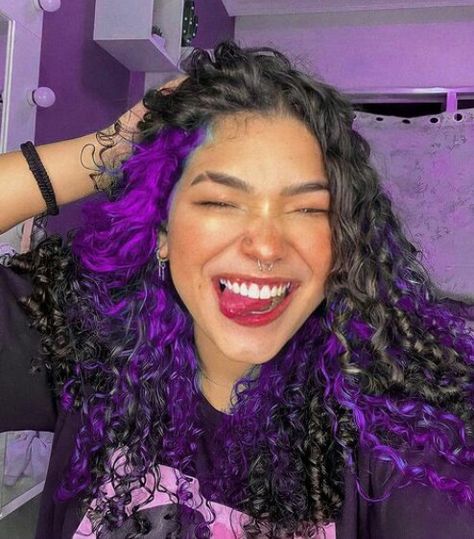 Purple Peekaboo Curly Hair, Purple Underdye Hair Curly, Mermaid Curly Hair, Purple Underdye Hair, Dyed Underlayer Curly Hair, Underdye Hair Curly, Purple Curly Hair, Curly Purple Hair, Under Hair Dye