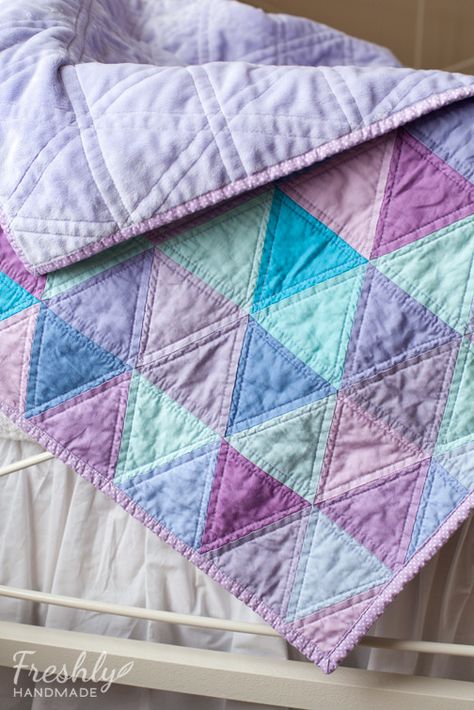 Sugar Plum Quilt easily adapt from crib to queen size. Purple Fabrics, Quilting Digest, Pretty Quilt, Patch Aplique, Free Quilt Patterns, Triangle Quilt, Bed Size, Quilting Tips, Free Quilting