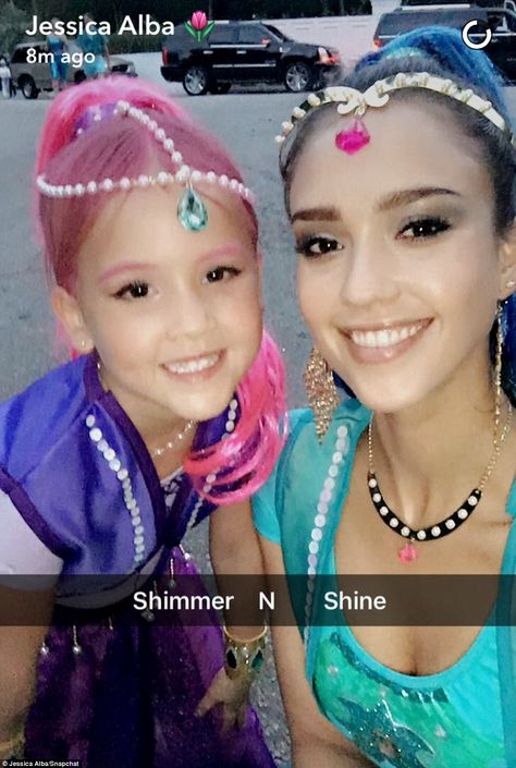 Earlier this weekend Alba dressed up as a character from her daughter's favorite televisio... Shimmer And Shine Costume, Shine Costume, Jessica Alba Dress, Shimmer Y Shine, Bohemian Birthday, Arabian Night, Halloween Bash, Shimmer Shine, Shimmer And Shine