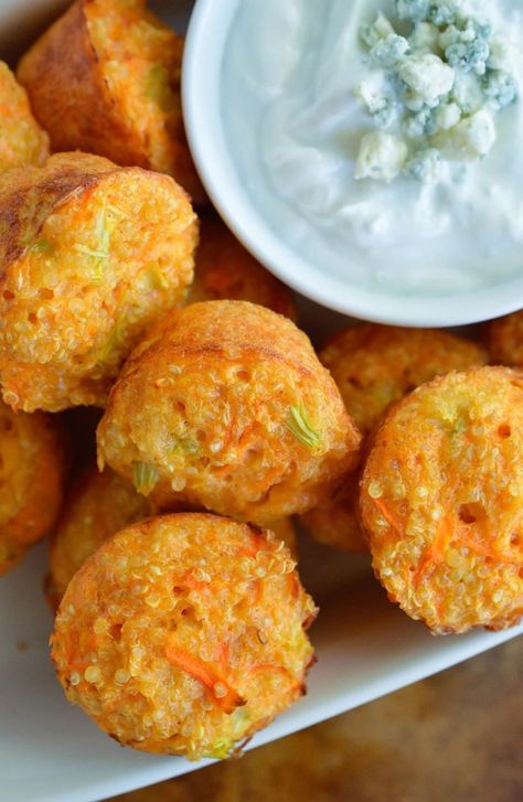 Quinoa Buffalo Bites - WonkyWonderful How To Eat Quinoa, Greek Yogurt Dipping Sauce, Buffalo Recipes, Gluten Free Appetizer, Baked Quinoa, Gluten Free Recipes Appetizers, Yogurt Dipping Sauce, Buffalo Bites, Quinoa Bites