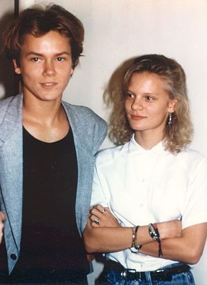 River Phoenix and (Girlfriend) Martha Plimpton Martha Plimpton, River Flowing, Beautiful River, River Phoenix, Visually Pleasing, River Rocks, Film Star, Fun Couple, Celebrity Pictures