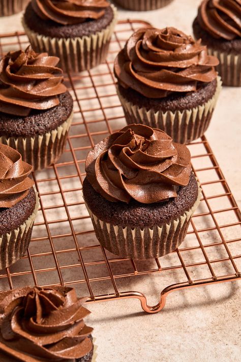 These gluten-free Almond Flour Chocolate Cupcakes are perfectly moist, rich and fluffy with a decadent homemade chocolate peanut butter frosting swirled on top! Almond Flour Chocolate Cupcakes, Homemade Chocolate Peanut Butter, Chocolate Peanut Butter Frosting, Gluten Free Chocolate Cupcakes, Flower Chocolate, Almond Flower, Baking With Almond Flour, Measuring Ingredients, Peanut Butter Frosting