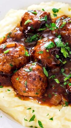 Meatballs With Gravy, Salisbury Steak Meatballs, Meatball Dishes, Meatballs And Gravy, Cozy Dinners, Salisbury Steak Recipes, Meatball Recipes Easy, Dinners To Make, Salisbury Steak