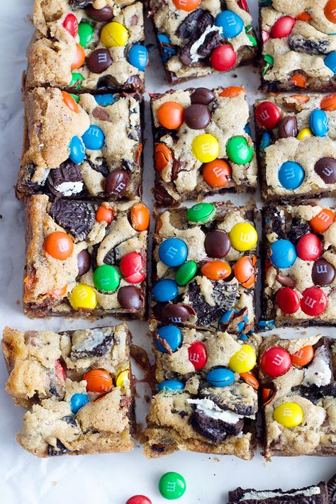 Oreo M&M Chocolate Chip Bars – 5 Boys Baker M M Cookie Bars, Chocolate Chip Bars, Cookie Bar, Chocolate Chip Cookie Bars, Cookie Swap, Salted Chocolate, Peanut Butter Chips, Milk Chocolate Chips, Baking Flour