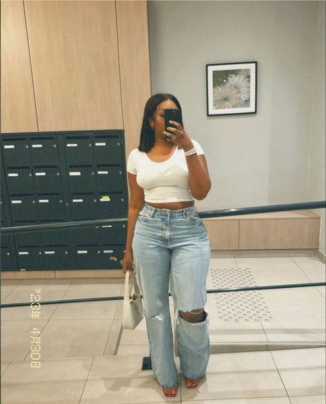 Casual Fashion Everyday Style Casual, Chic Outfit Ideas, Mom Jeans Outfit, Casual Outfit Inspiration, Effortlessly Chic Outfits, Casual Chic Outfit, Chic Outfit, Modest Fashion Outfits, Baddie Outfits Casual