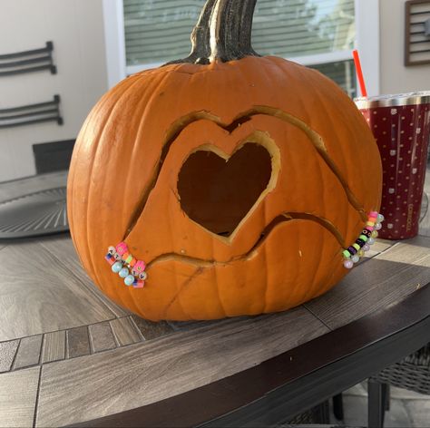 Disco Ball Pumpkin Carving, Sabrina Carpenter Pumpkin Carving, Swiftie Pumpkin Ideas, Taylor Swift Themed Pumpkin Carving, Taylor Swift Pumpkin Ideas, Swiftie Pumpkin, Pumpkin Painting Ideas Taylor Swift, Astros Pumpkin, Taylor Swift Pumpkin Painting