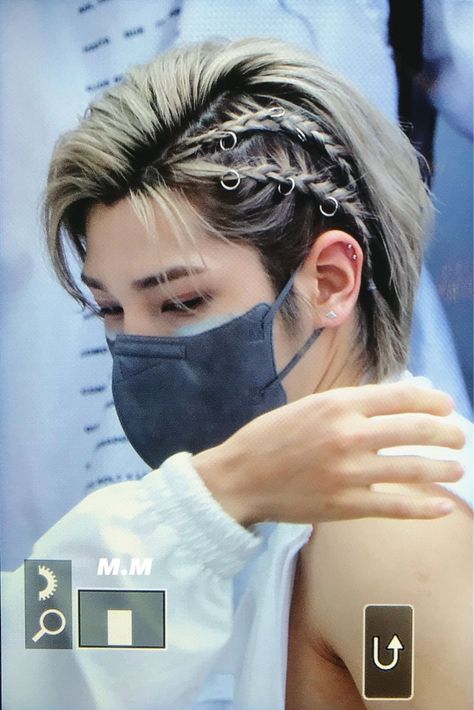 Korean Kpop Hairstyles, Braid Short Hair Men, Kpop Braided Hairstyles, Side Braids For Short Hair, Kpop Undercut, Korean Hairstyle Men Long, Kpop Men Hairstyle, Short Hair Braids Men, Asian Short Hair Men