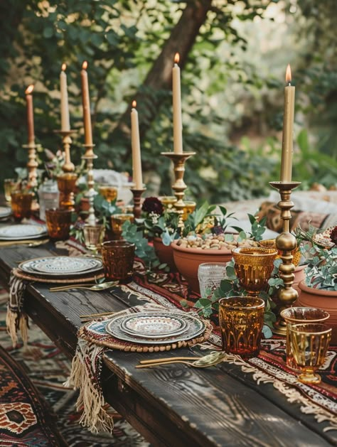 Wedding Tablescape Inspiration, One Table Wedding Reception, Farm Table Wedding Tablescape, Rustic Table Setting Wedding, Boho Wedding Tables, Wedding Table Set Up, Small Autumn Wedding, Luxury Table Design, Vintage Table Settings