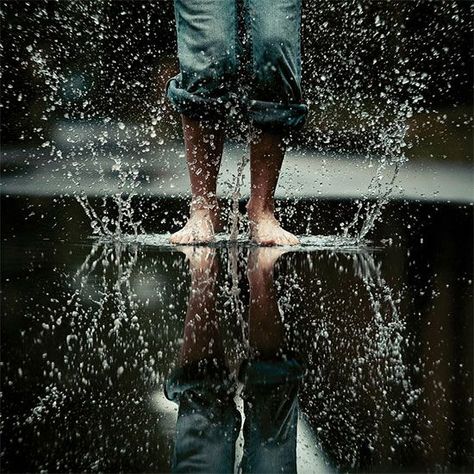 Movement Photography, Shutter Speed Photography, Book Portfolio, Standing In The Rain, Love The Rain, Fast Shutter Speed, I Love Rain, Motion Photography, Dance In The Rain