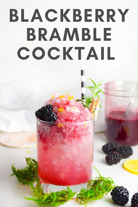 This fresh cocktail recipe is so easy to recreate at home with just a few simple steps! A homemade Créme de Mure comes together in minutes and is delicious for cocktails as well as drizzling on ice cream! Plus, there is a how-to for making crushed ice at home, which is key element to this cocktail #bramble #cocktailrecipe #blackberry Bramble Recipe, Fresh Cocktail Recipes, Bramble Cocktail, Blackberry Bramble, Comfort Pasta, Gin Cocktail Recipes, Gin Cocktail, Best Cocktail Recipes, Fruity Cocktails