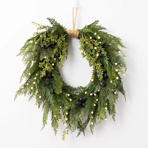 Door Wreath Winter, Christmas Evergreen Decor, Chic Christmas Wreath, Christmas Wreath Trends 2022, Modern Winter Wreath, Rustic Christmas Wreath For Front Door, Christmas Wreaths 2022 Trends, Christmas Wreath Front Door, Tear Drop Wreath Diy Christmas Swags