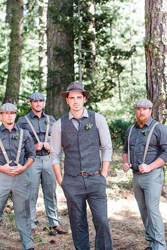 Peaky Blinders Groomsmen Attire, Irish Groom Attire, Flannel Wedding Groomsmen, Rustic Wedding Mens Attire, Wedding Hats For Groom, Rustic Groom Attire, Groom Attire Rustic, Country Groom Attire, Groomsmen Attire Grey