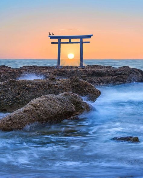 The Oarai Isosaki Shrine in Ibaraki prefecture has an alluring lone torii gate by the ocean. @muuu34 caught this mystical shot and left us… Day Trips From Tokyo, Torii Gate, Japan Vacation, Ibaraki, By The Ocean, Visit Japan, Japanese Aesthetic, Japanese Culture, Japan Travel