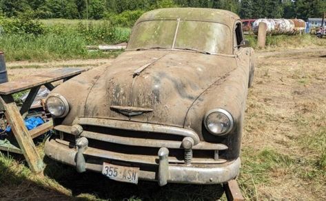 This 1950 Chevy is seeing daylight and clean water for the first time in two decades. If it runs, it could be quite a nice barn find. Barn Finds Classic Cars, Barn Find Cars, Barn Garage, Interior Photo, Barn Finds, Body Style, Car Manufacturers, Clean Water, New Cars