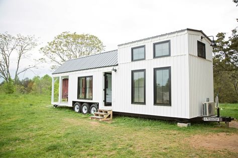 Tiny Farmhouse, Mobile Home Living, Building A Tiny House, House Hunters, Family Of 4, Tiny House Movement, House With Porch, Tiny Houses For Sale, Tiny House Living