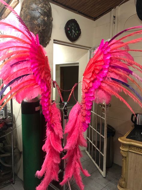 Samba Costume Diy, Carnival Wings, Caribbean Carnival Costumes, Phoenix Costume, Pride 2023, Carnival Fashion, Brazil Carnival, Samba Costume, Costumes Around The World