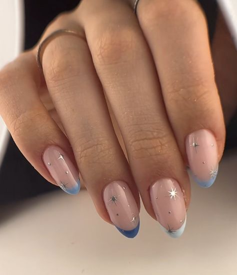 Natural Length Nail Designs, Dancing Queen Nails, Cinderella Themed Nails, European Vacation Nails, Blue Inspired Nails, Sapphire Nails Design, Short Almond Nails Winter, Abba Nails, Cute Round Nails