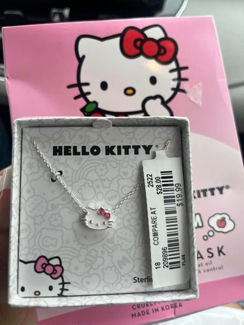 Hello Kitty Necklace, Images Hello Kitty, Hello Kitty Gifts, Kitty Necklace, Kitty Clothes, Hello Kitty Jewelry, Hello Kitty Rooms, Hello Kitty Crafts, Hello Kitty Clothes