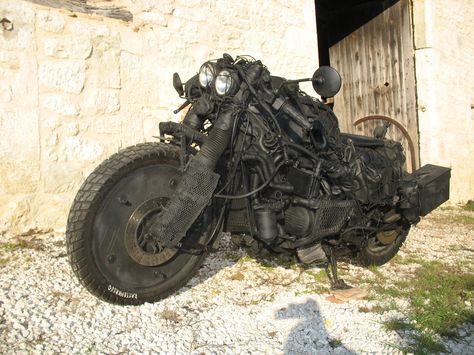 Goldwing Streetfighter's - Page 5 - Custom Fighters - Custom Streetfighter Motorcycle Forum Modificaciones Jeep Xj, Rat Bikes, Street Fighter Motorcycle, Rat Rod Bike, Black Rat, Post Apo, Rat Bike, Classic Bikes, Motorcycle Bike