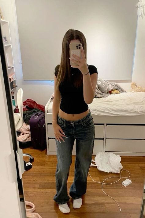 Dress Code Approved Outfits For School, Small Body Type, Low Rise Outfit, Fit Inspired, Ny Outfits, Trendy Outfit Ideas, Black Jeans Outfit, Outfit Inspo Casual, Fall Outfit Ideas