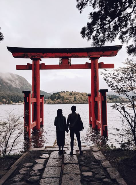 Hakone shrine #couple #hakoneshrine #japan #couplephotography Hakone Japan Aesthetic, Tokyo Couple Aesthetic, Couples In Japan, Couple In Tokyo, Japan Travel Couple, Japan Couple Photo, Japan Aesthetic Couple, Tokyo Couple Photoshoot, Japan Couple Aesthetic