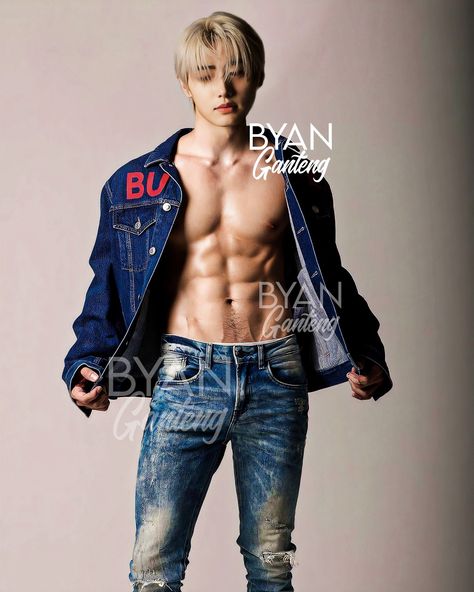 Sunghoon Abs Edit, Sunghoon Abs, Big Biceps, Boyfriend Video, Male Models Poses, จีซอง Nct, Blonde Hair Girl, Hot Asian Men, Korean Artist