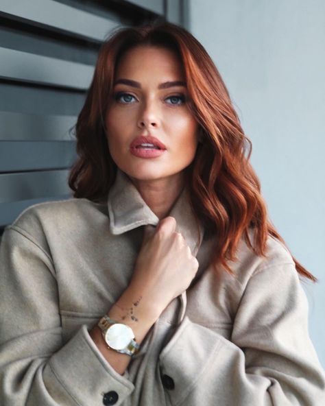 Caroline Receveur 🦂 on Instagram: “Baby it’s cold outside ☃️❄️ Shop your favorite ⌚️ on sale! @cluse #Cluse #CluseClub” Caroline Receveur Hair, Ginger Hair Color, Instagram Baby, Copper Hair, Cold Outside, Ginger Hair, Hair Colors, Auburn, Hair Goals