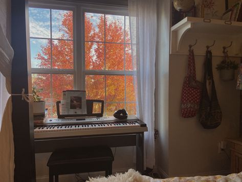 Room Inspo With Piano, Piano In Apartment Aesthetic, Piano Cottagecore, Cottagecore Piano Aesthetic, Piano Brown Aesthetic, Piano Decor, Dream Dorm, Dream Bedroom Inspiration, Room Of One's Own