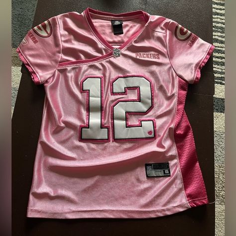 Aaron Rodgers Pink Reebok jersey Cute Jersey Outfits For Women, Pink Jersey Outfit, Cute Jersey Outfits, Jersey Top Outfit, Pink T Shirt Outfit, Jersey Shirt Outfit, Jersey Outfit Women, Jersey Outfits, Jersey Ideas