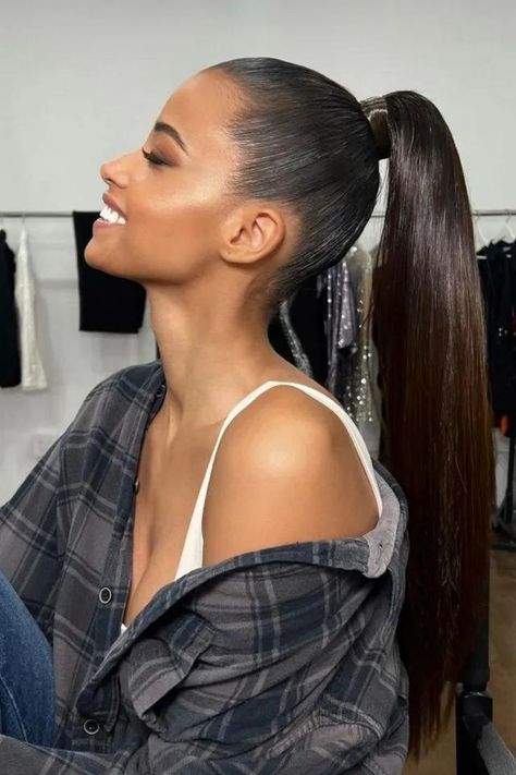 Sleek High Pony Straight Ponytail Hairstyles, Slick Ponytail, Chic Ponytail, Slicked Back Ponytail, Pony Hairstyles, High Ponytail Hairstyles, Sleek Ponytail Hairstyles, Cute Ponytails, Straight Ponytail